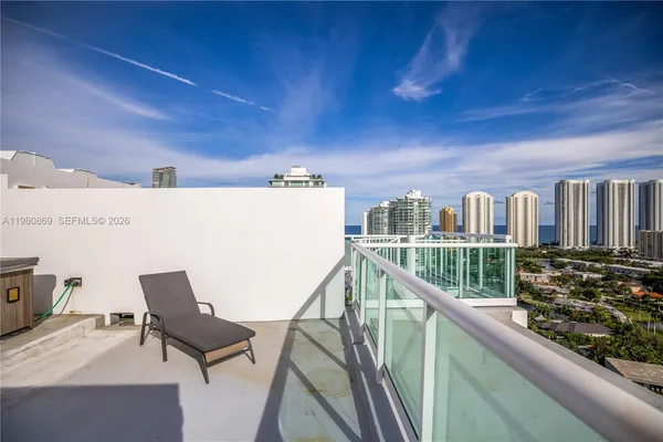 $10,500 | 400 Sunny Isles Boulevard, Unit 2019, Sunny Isles Beach, FL 33160