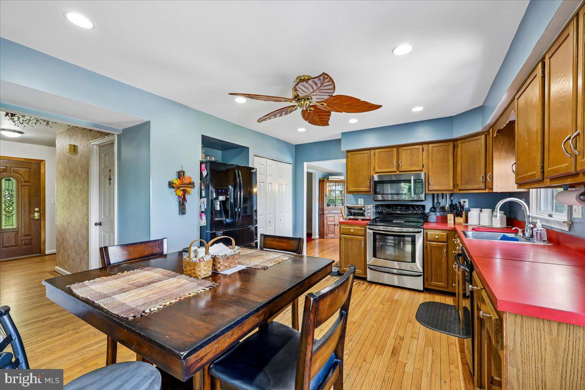 6648 Wind Ridge Road Mount Airy, MD 21771 - Photo 18 of 61