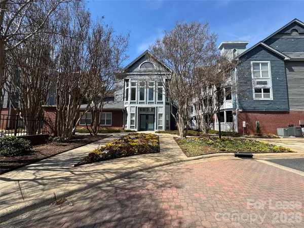 $1,875 | 509 North Graham Street, Unit 3J, Charlotte, NC 28202
