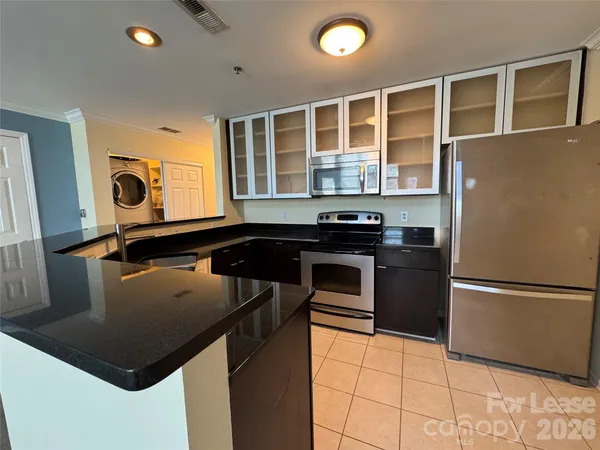 $1,875 | 509 North Graham Street, Unit 3J, Charlotte, NC 28202