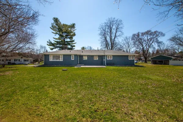 $525,000 | N59W39568 Laketon Avenue, Oconomowoc, WI 53066
