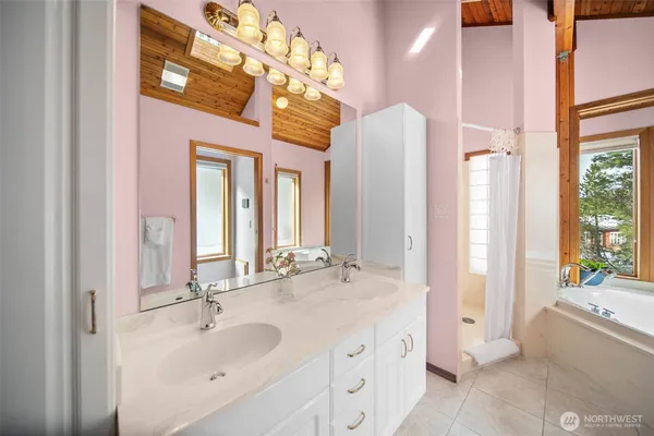 $1,590,000 | 219 Dempsey Road, Leavenworth, WA 98826