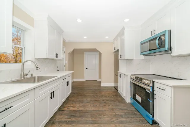 $679,999 | 123 4th Avenue, Huntington, NY 11746