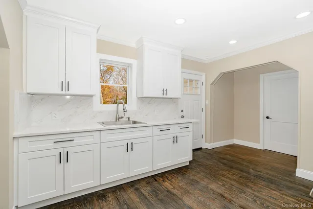 $679,999 | 123 4th Avenue, Huntington, NY 11746