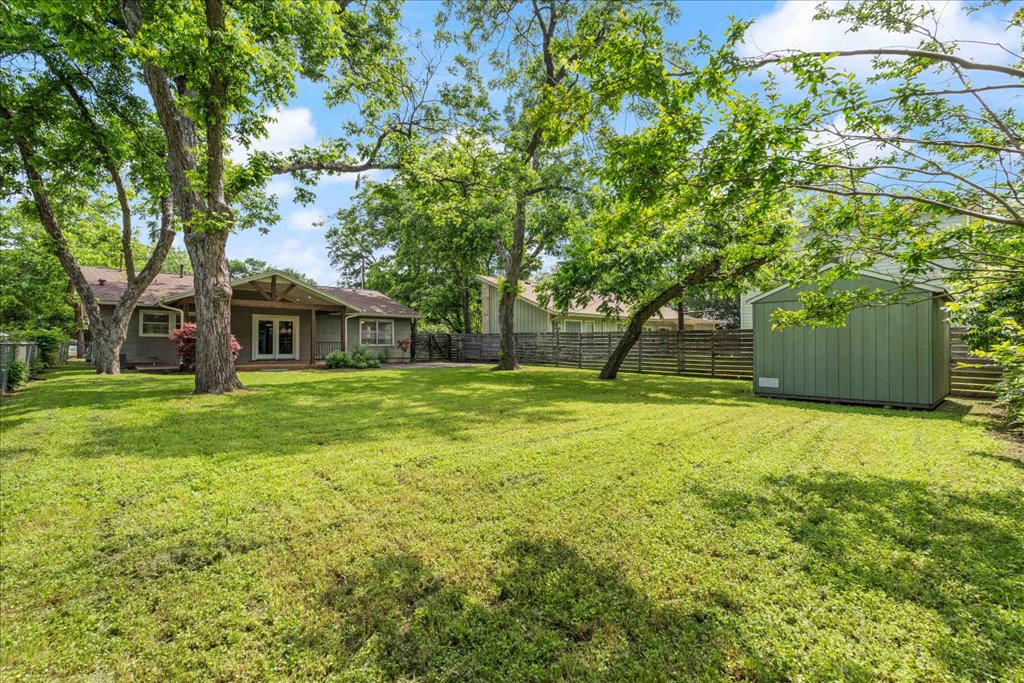 1205 Ruth Avenue Austin, TX 78757 - Photo 25 of 30