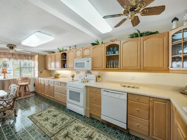 $1,700 | 131 Doolen Court, Unit 104, North Palm Beach, FL 33408