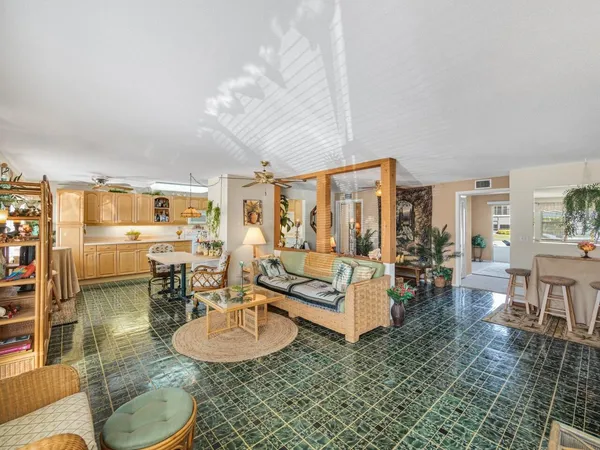 $1,700 | 131 Doolen Court, Unit 104, North Palm Beach, FL 33408