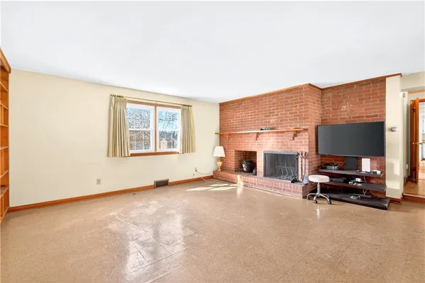$230,000 | 1610 Hill Street, White Oak, PA 15131