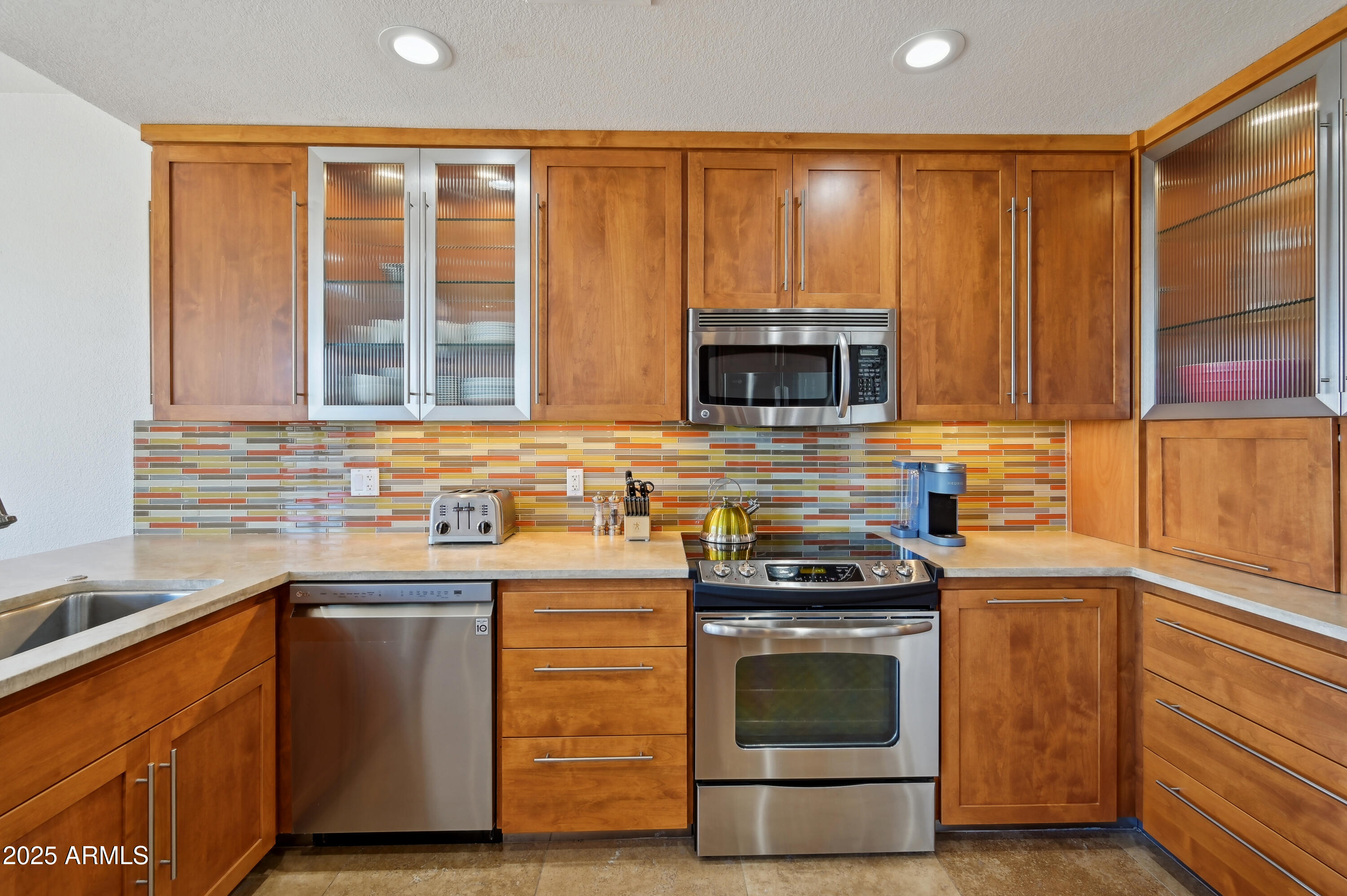 7222 East Gainey Ranch Road, Unit 142 Scottsdale, AZ 85258 - Photo 13 of 45 Stainless appliances