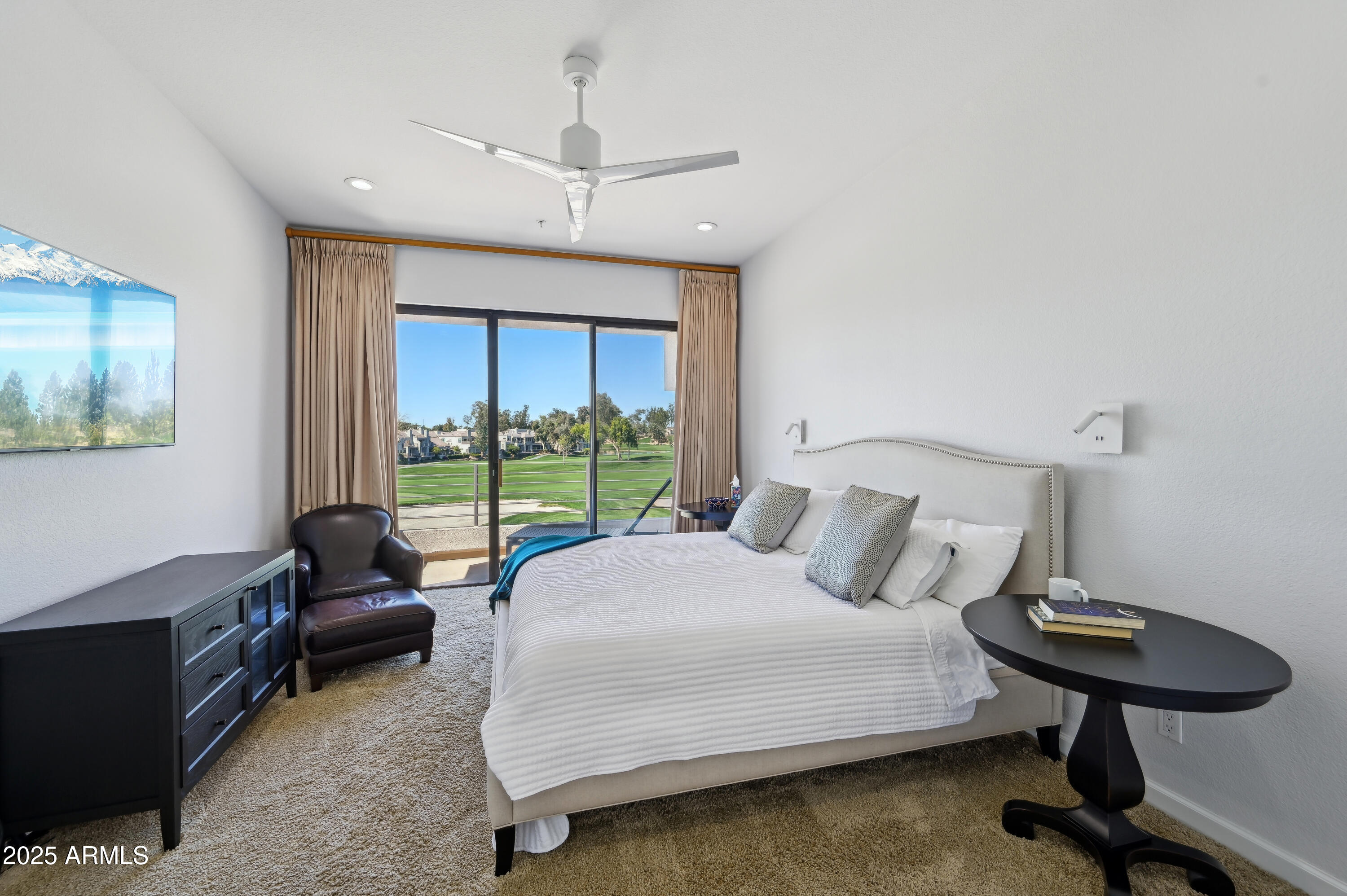 7222 East Gainey Ranch Road, Unit 142 Scottsdale, AZ 85258 - Photo 23 of 45 Primary suite
