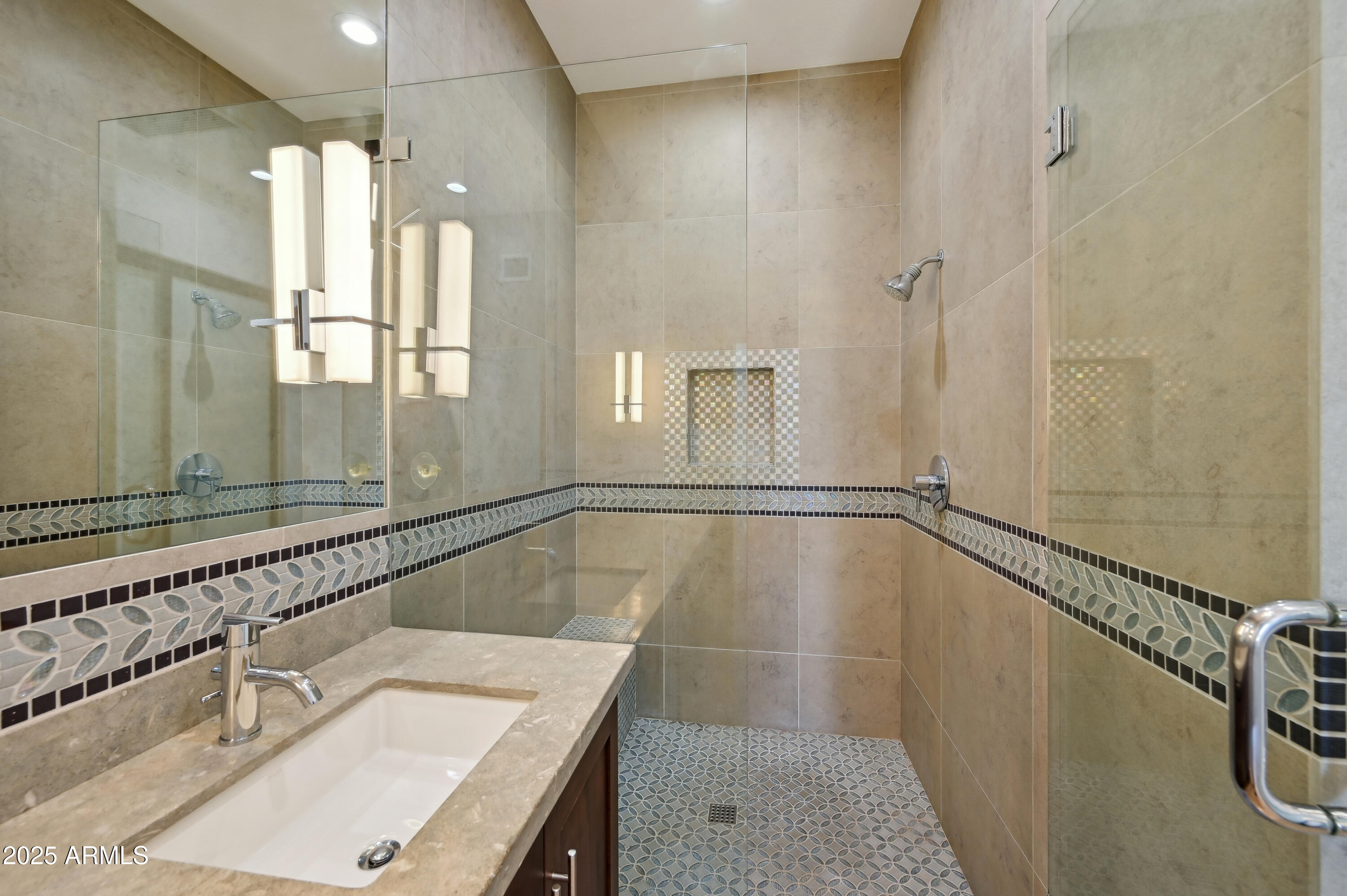 7222 East Gainey Ranch Road, Unit 142 Scottsdale, AZ 85258 - Photo 29 of 45 Primary large tiled shower