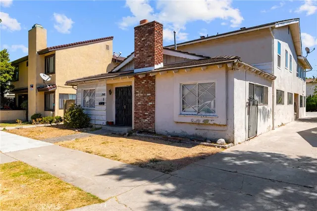 $2,750 | 748 Newport Avenue, Unit 4, Long Beach, CA 90804