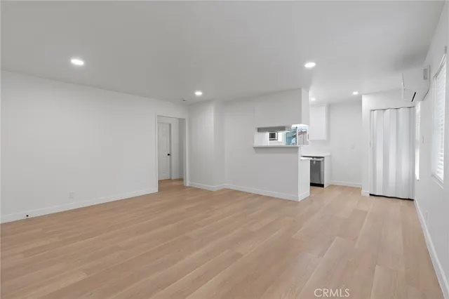 $2,750 | 748 Newport Avenue, Unit 4, Long Beach, CA 90804