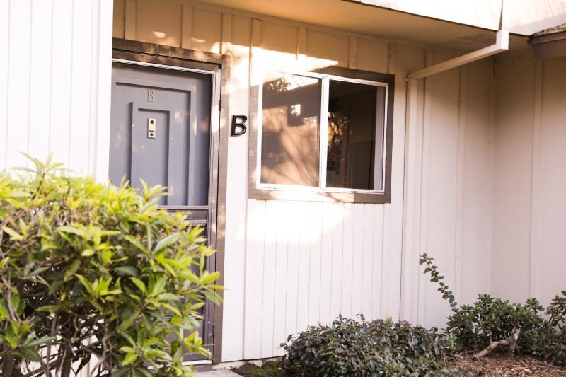 114 East Middlefield Road, Unit B Mountain View, CA 94043 - Photo 2 of 18