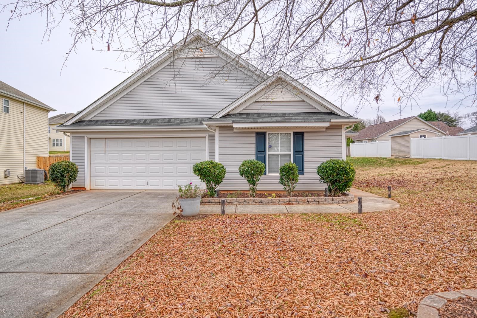 610 Branch View Drive Boiling Springs, SC 29316 - Photo 2 of 47