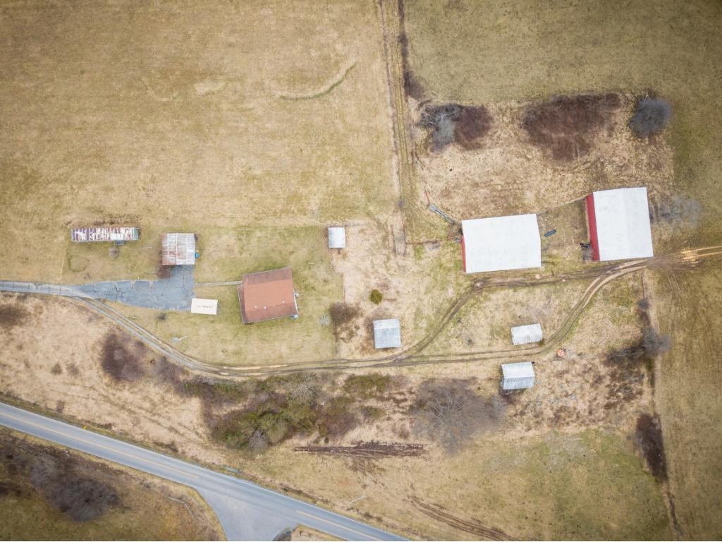 379 Hunt Road Fall Branch, TN 37656 - Photo 8 of 34 Photo 8