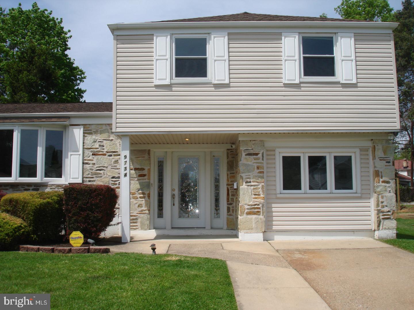 9734 Susan Road Philadelphia, PA 19115 - Photo 2 of 21