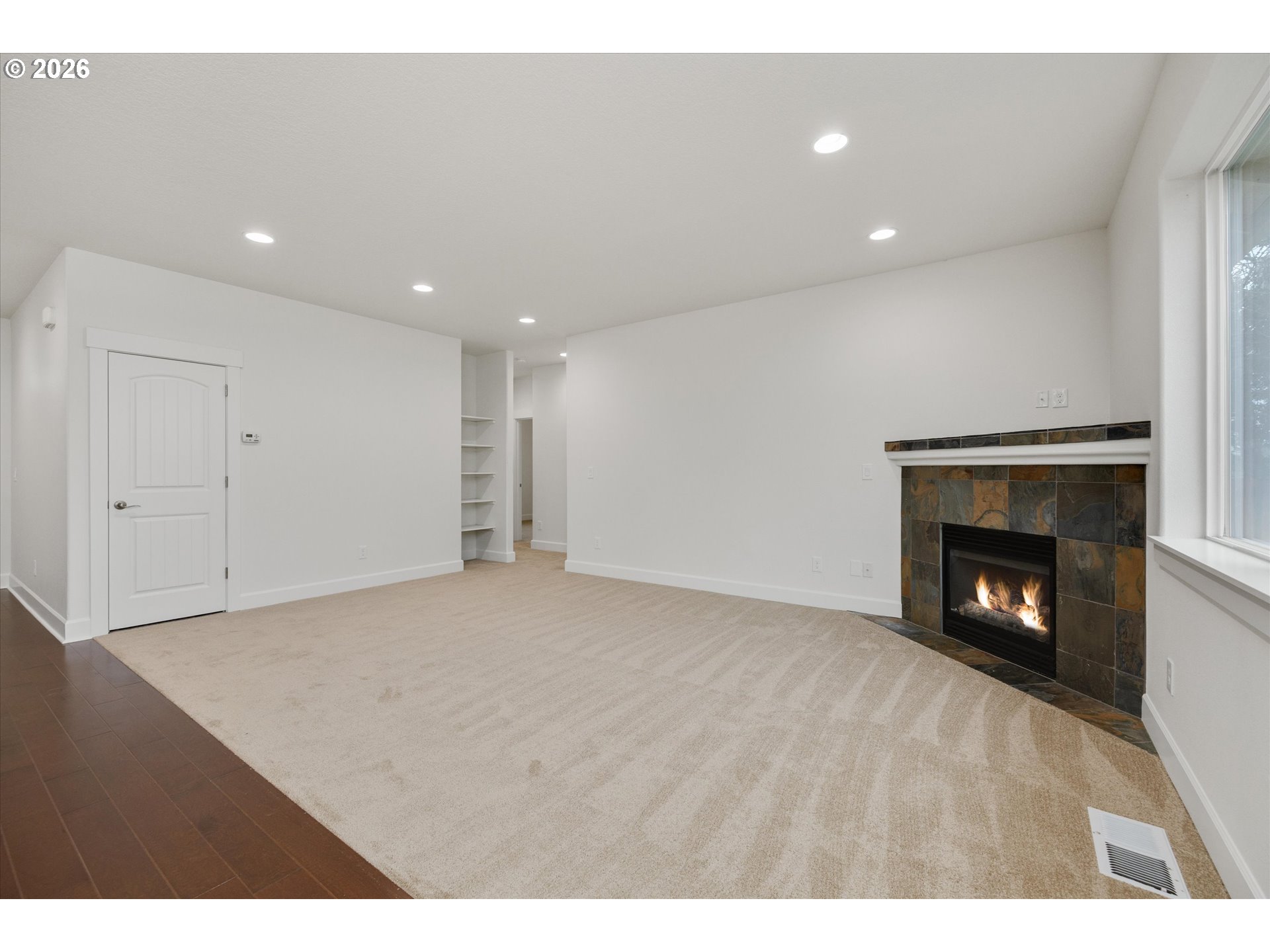 4489 Southeast Hillyard Court Gresham, OR 97080 - Photo 5 of 24