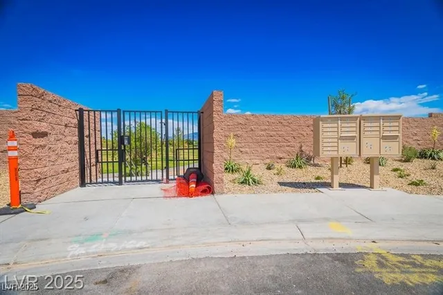 $3,090 | 3809 Cliff Meadow Court, Las Vegas, NV 89129