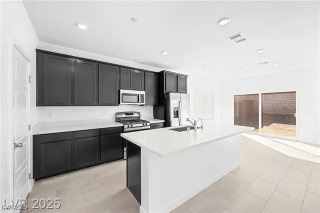 $3,090 | 3809 Cliff Meadow Court, Las Vegas, NV 89129