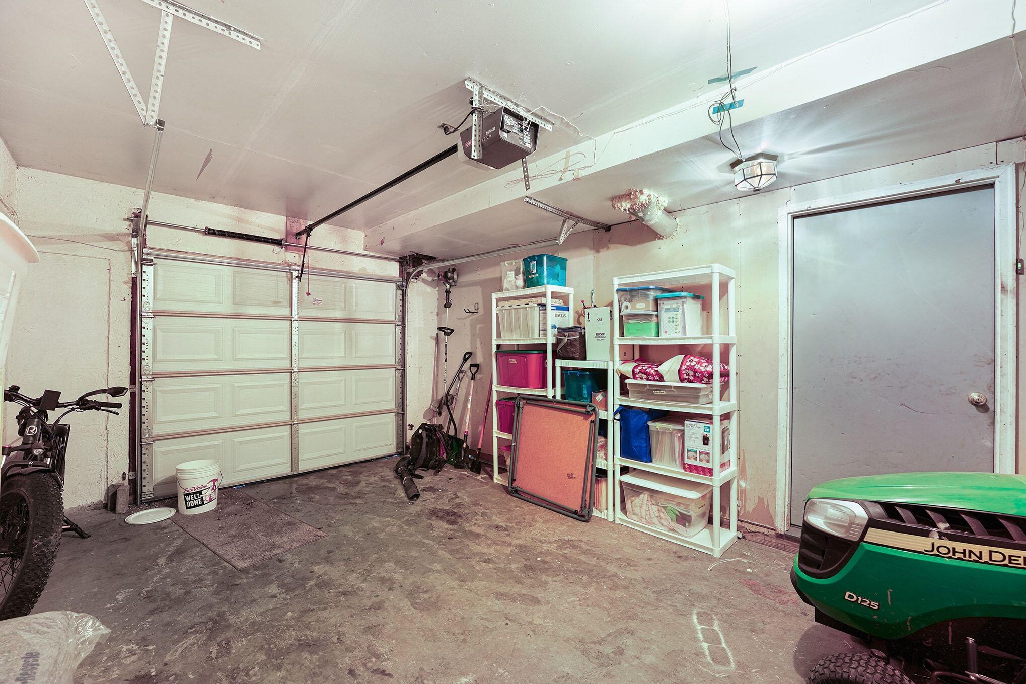 24213 Broadview Street Farmington, MI 48336 - Photo 33 of 38 031_sbs08550_646