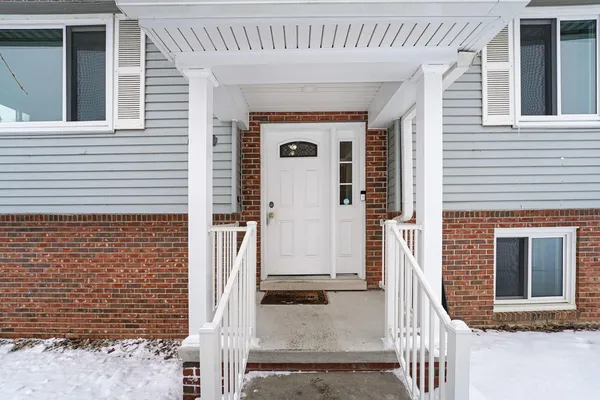 $389,000 | 24213 Broadview Street, Farmington Hills, MI 48336