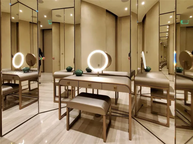 $28,000 | 18975 Collins Avenue, Unit 3202, Sunny Isles Beach, FL 33160