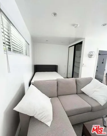 $7,999 | 5630 Gentry Avenue, Valley Village, CA 91607