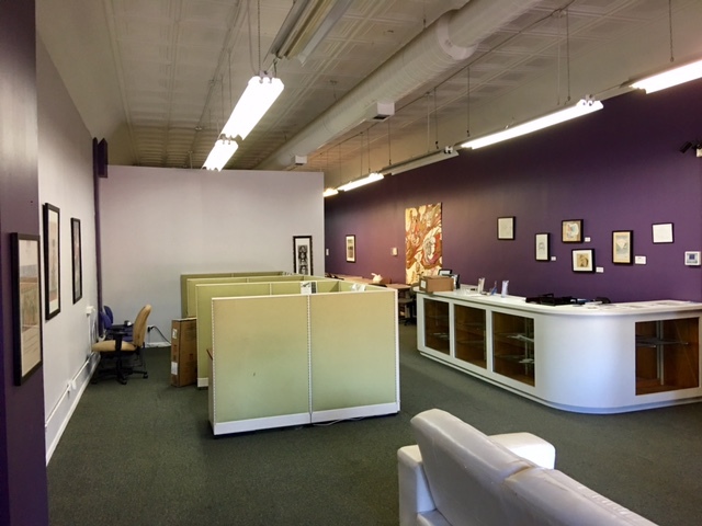 2425 West Division Street Chicago, IL 60622 - Photo 10 of 10 a room with cabinets and flat screen tv