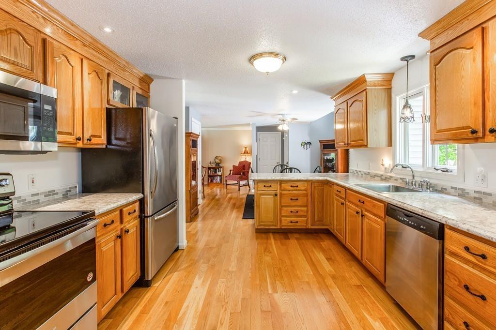 23 Old Farm Road Douglas, MA 01516 - Photo 2 of 23 Gallery Image 2