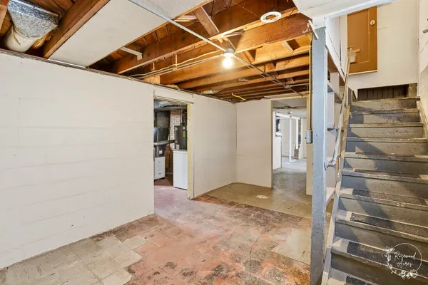 $114,900 | 1055 South 4th Avenue, Kankakee, IL 60901