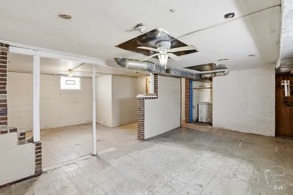 $114,900 | 1055 South 4th Avenue, Kankakee, IL 60901