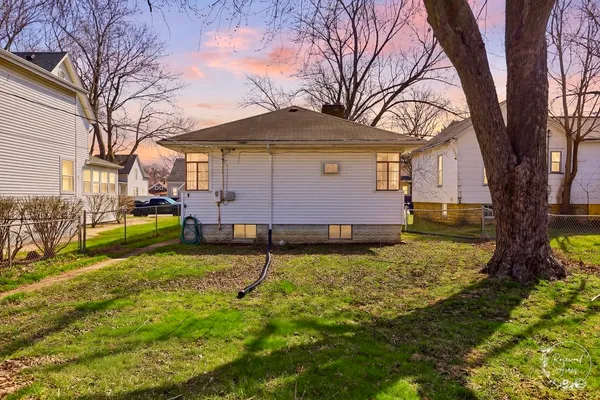 $114,900 | 1055 South 4th Avenue, Kankakee, IL 60901