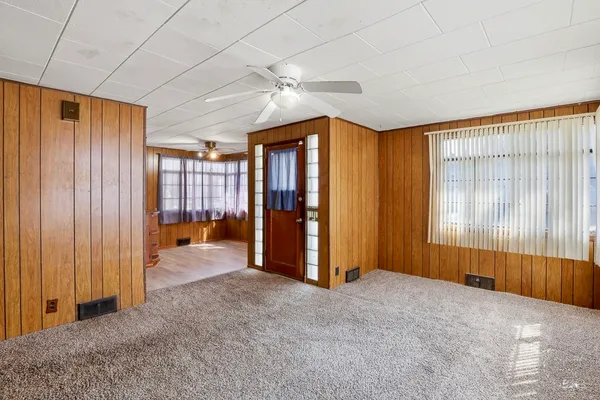 $114,900 | 1055 South 4th Avenue, Kankakee, IL 60901