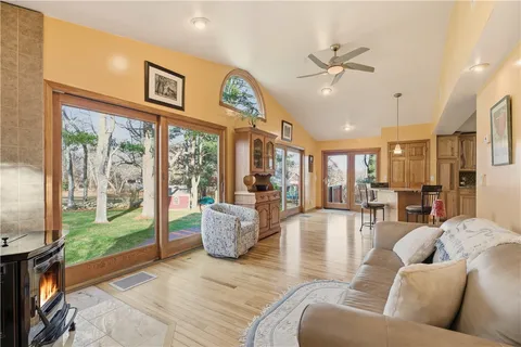 $749,000 | 1282 E Road, Tiverton, RI 02878