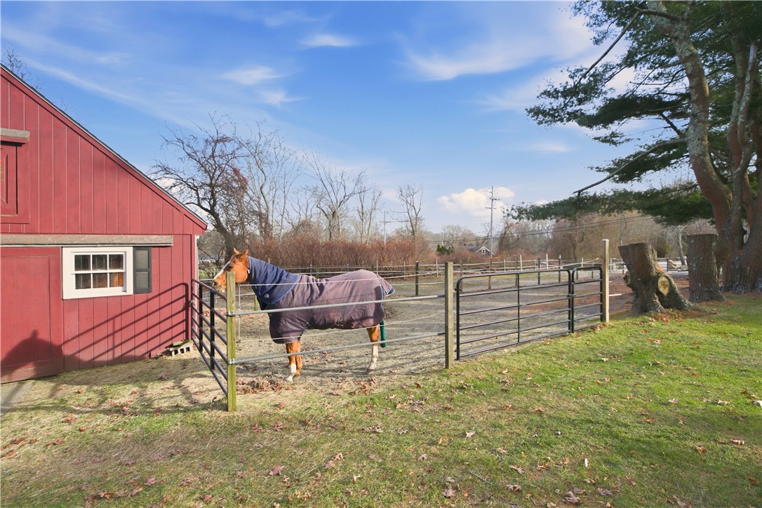 1282 E Road Tiverton, RI 02878 - Photo 40 of 50