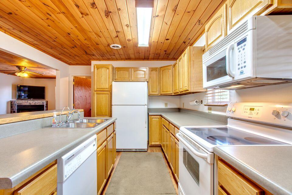 1986 Bluff Road Harriman, TN 37748 - Photo 11 of 35 20191004140454237542000000-o