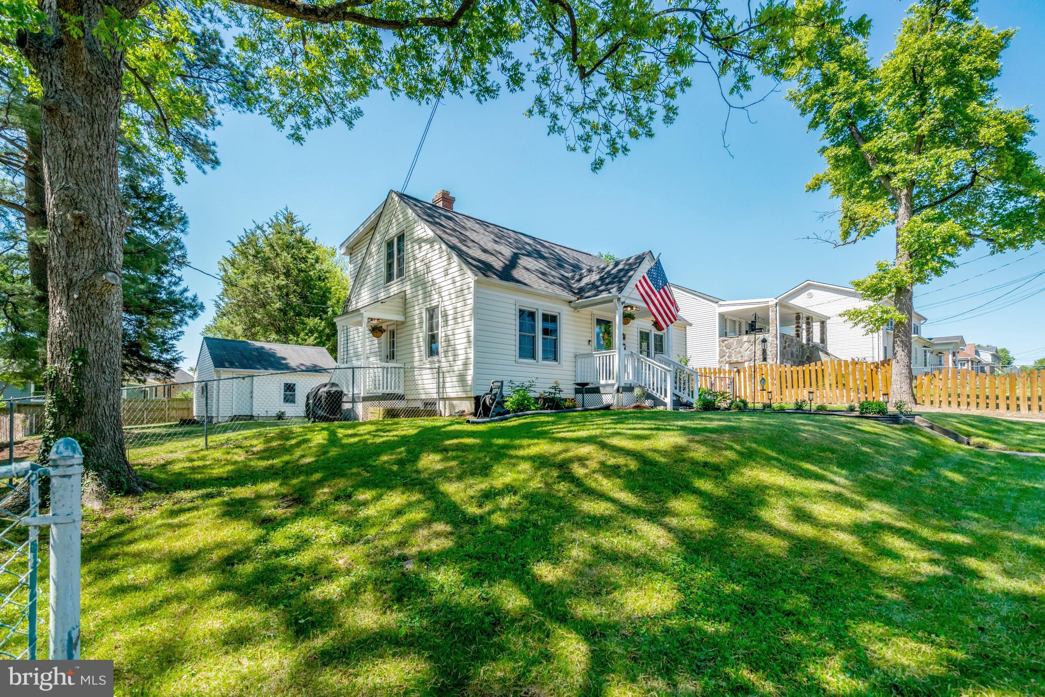3107 Memorial Street Alexandria, VA 22306 - Photo 3 of 45 In the heart of Alexandria