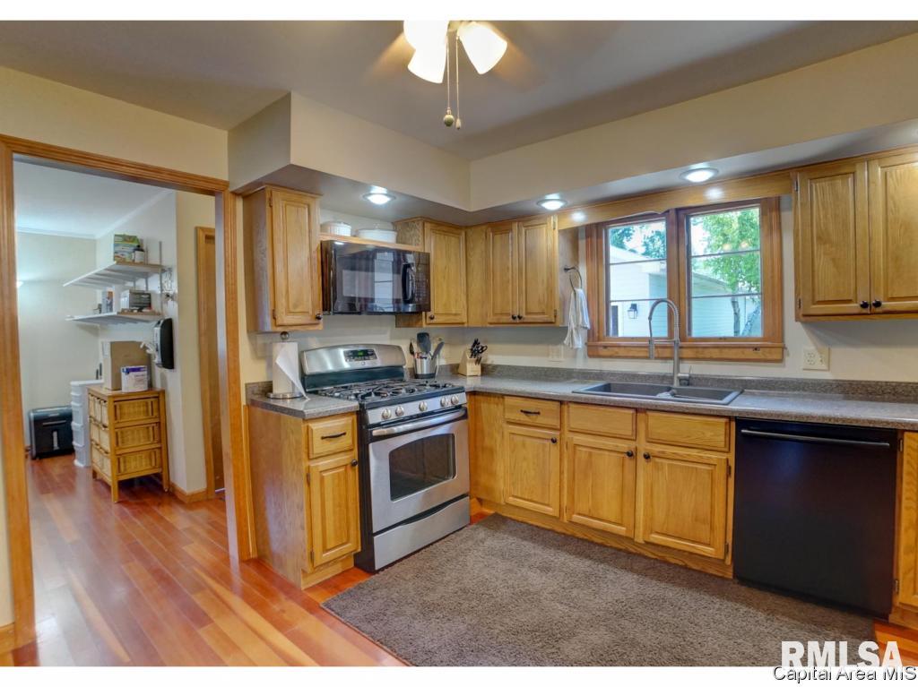 1618 Reed Avenue Springfield, IL 62704 - Photo 16 of 36 Gallery Image 16