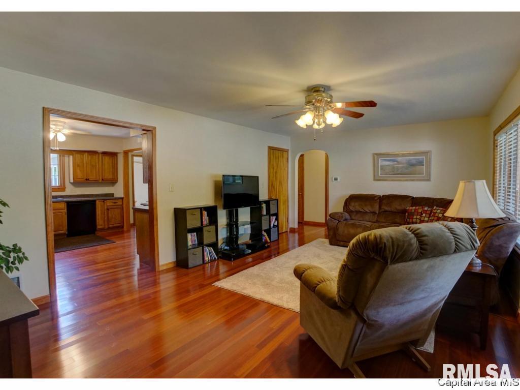 1618 Reed Avenue Springfield, IL 62704 - Photo 3 of 36 Gallery Image 3