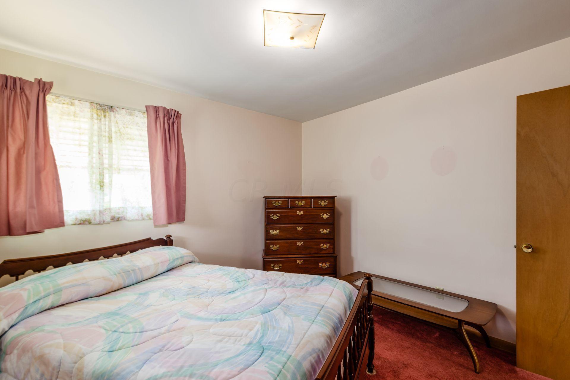 1098 Ross Road Columbus, OH 43227 - Photo 16 of 44 Gallery Image 16