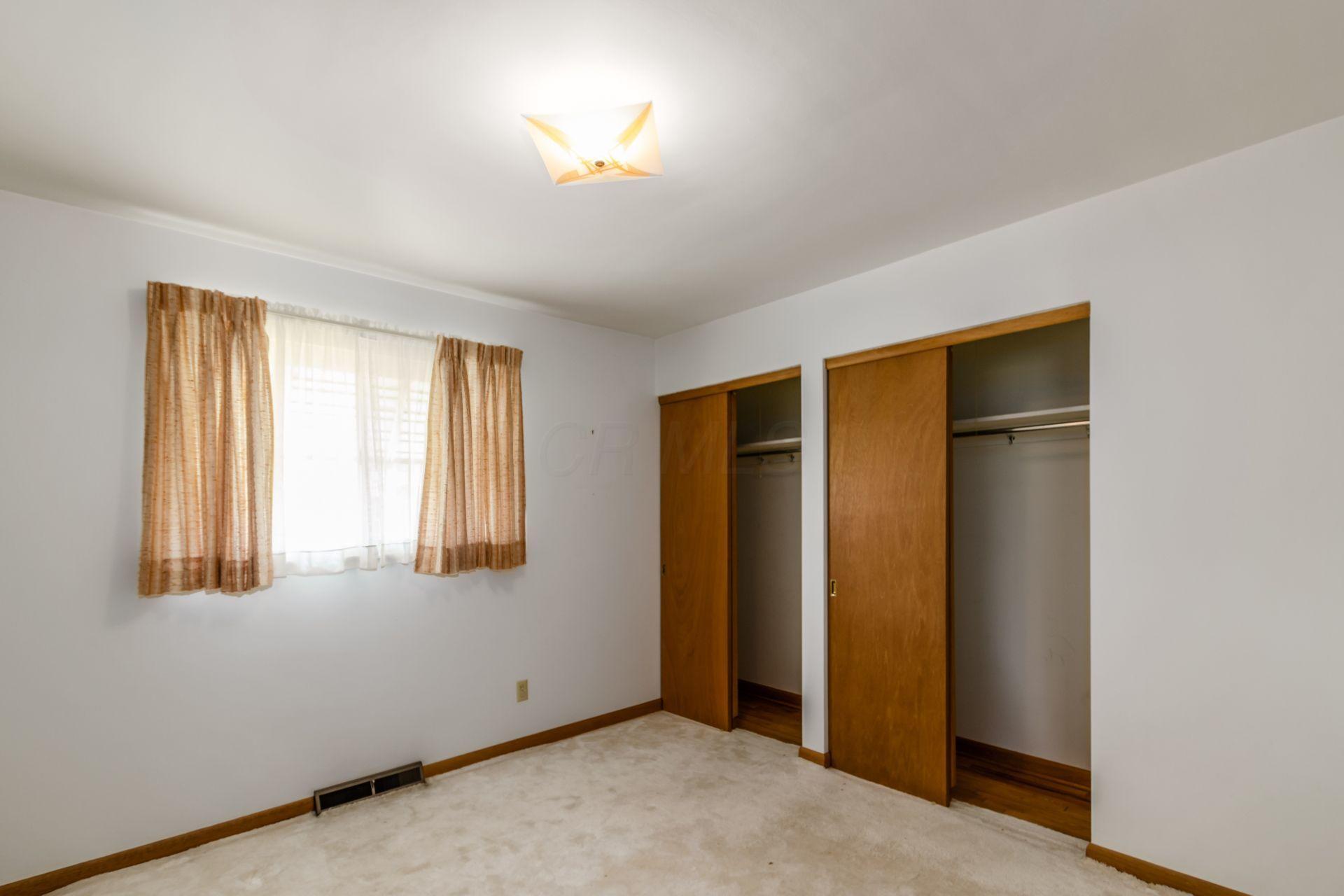 1098 Ross Road Columbus, OH 43227 - Photo 17 of 44 Gallery Image 17