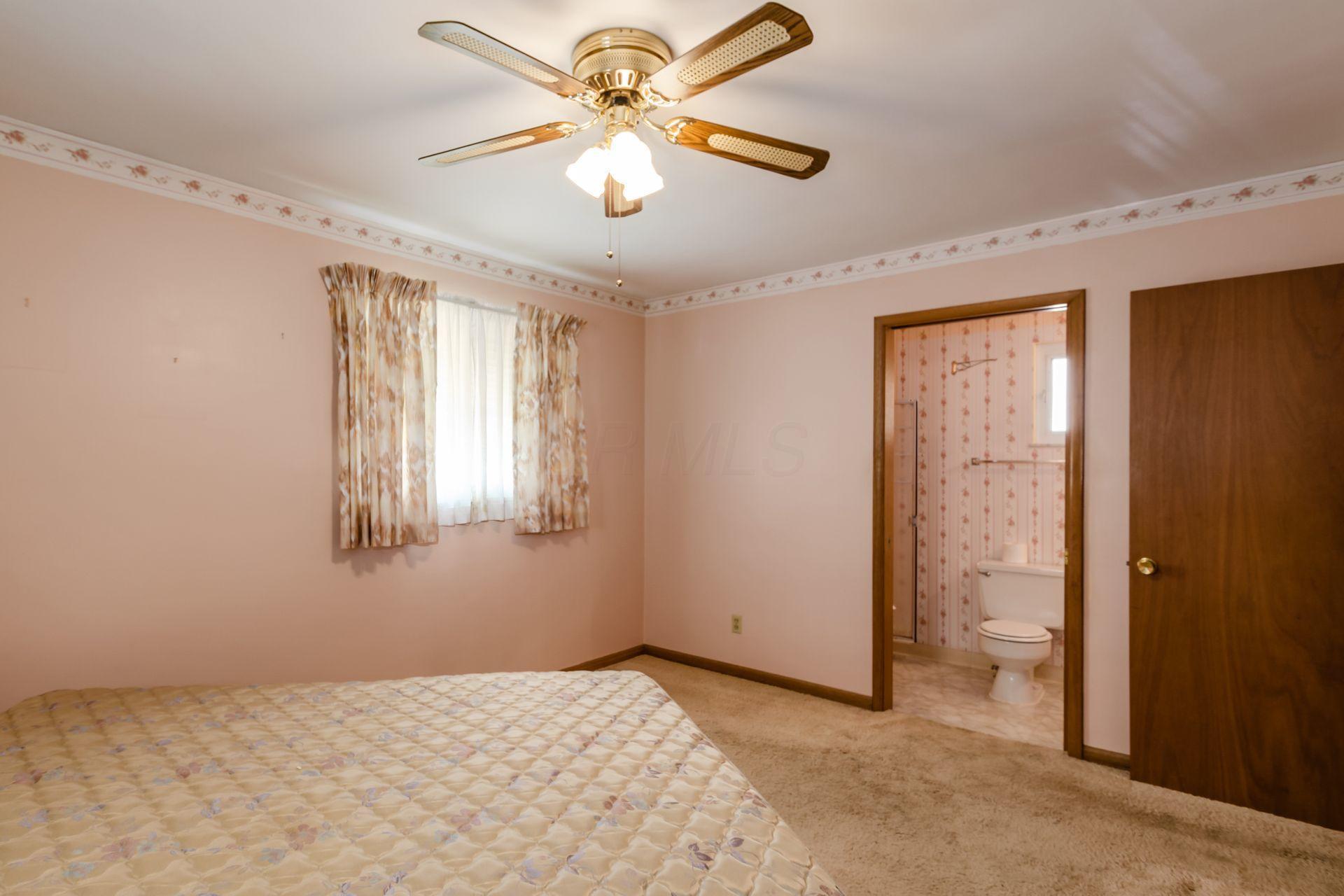 1098 Ross Road Columbus, OH 43227 - Photo 20 of 44 Gallery Image 20