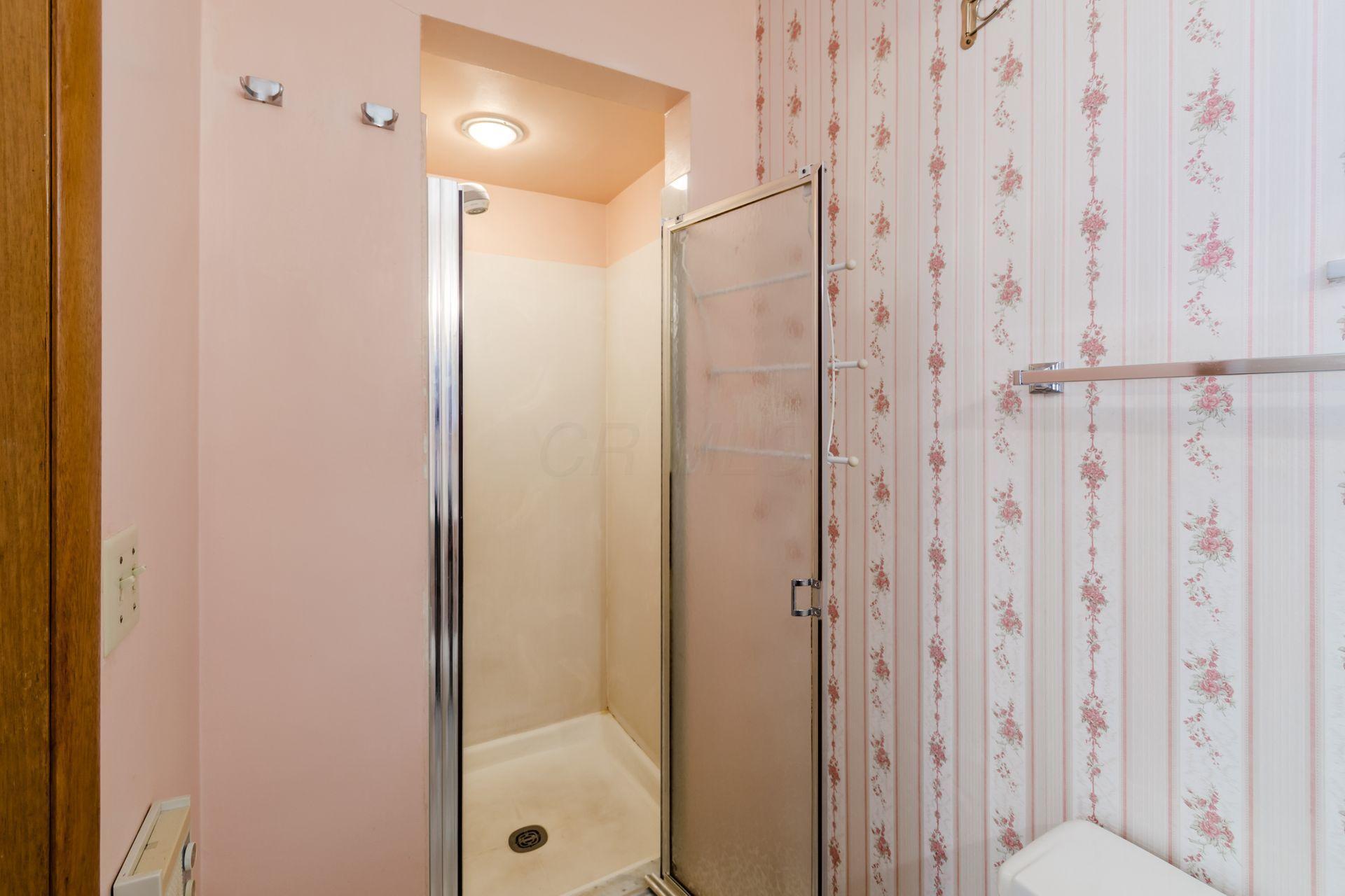 1098 Ross Road Columbus, OH 43227 - Photo 22 of 44 Gallery Image 22