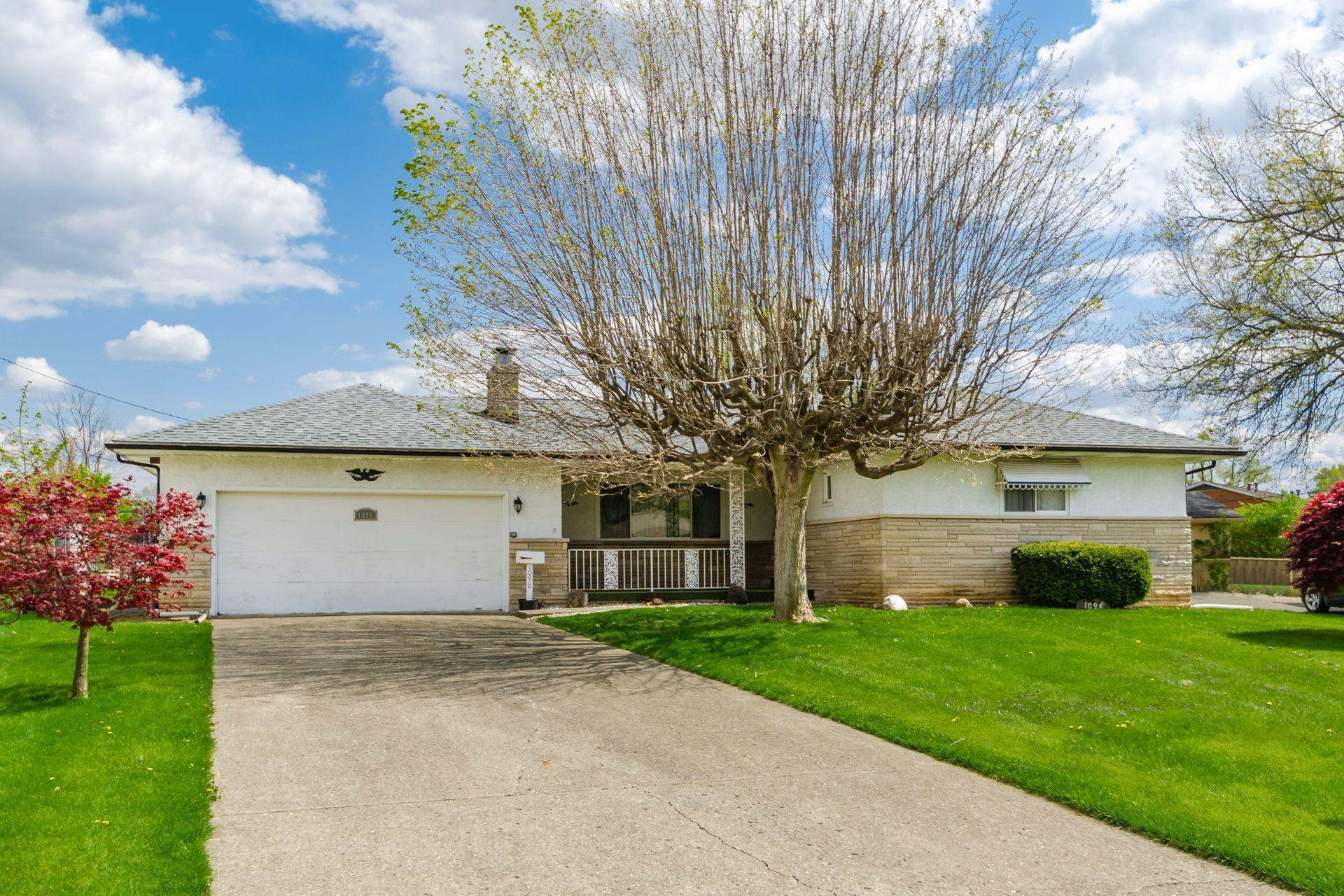 1098 Ross Road Columbus, OH 43227 - Photo 3 of 44 Gallery Image 3