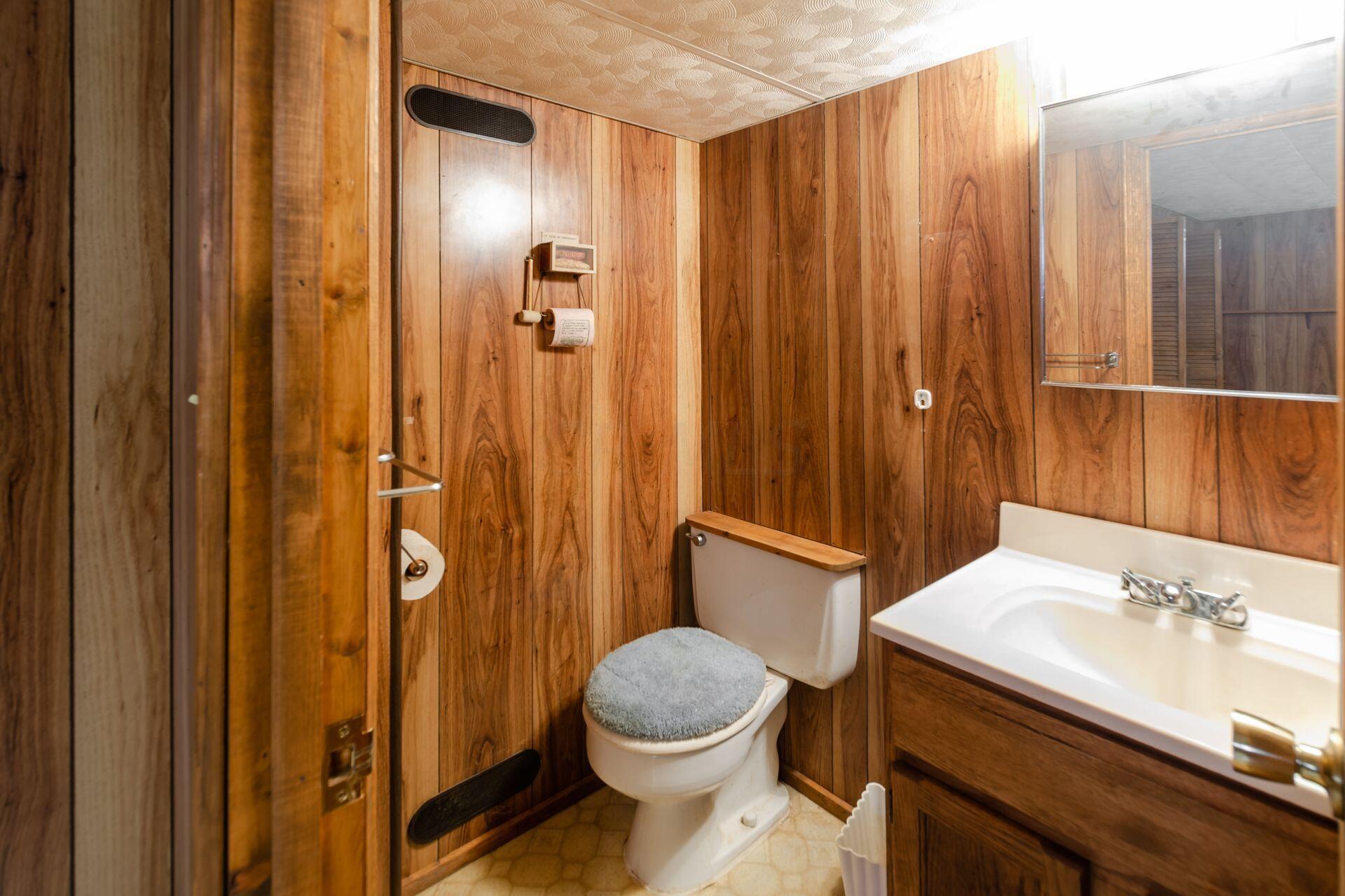 1098 Ross Road Columbus, OH 43227 - Photo 31 of 44 Gallery Image 31