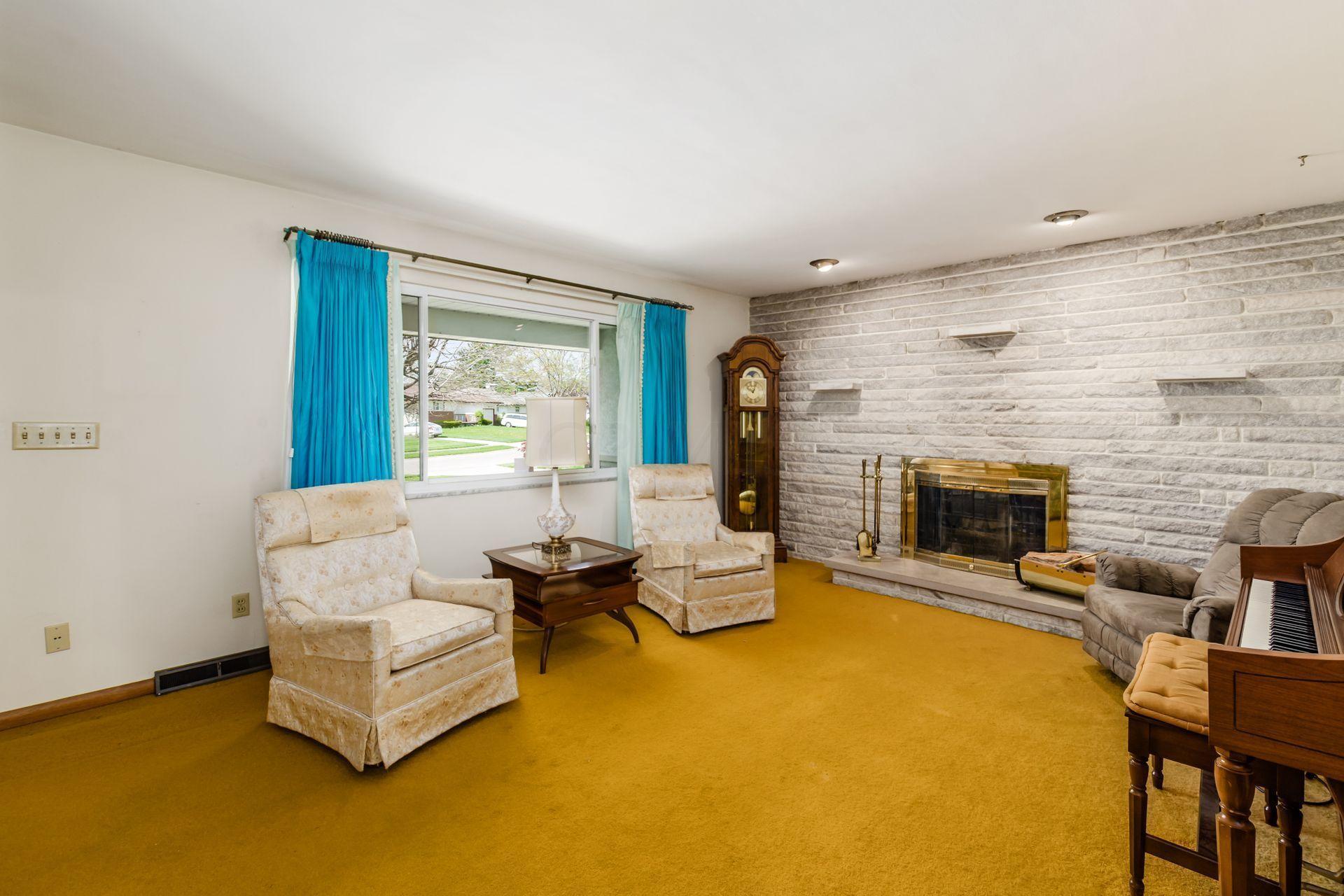 1098 Ross Road Columbus, OH 43227 - Photo 6 of 44 Gallery Image 6