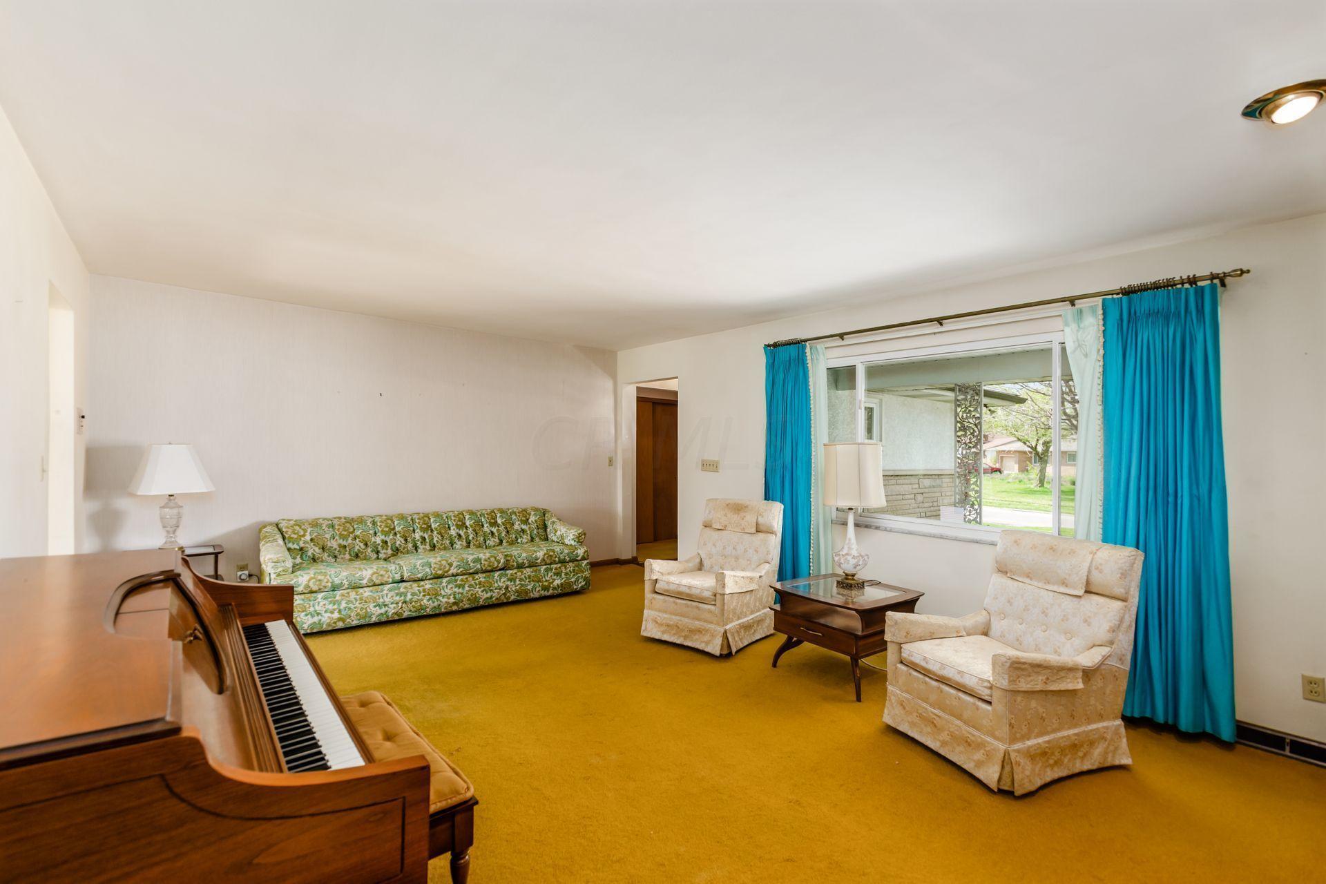 1098 Ross Road Columbus, OH 43227 - Photo 7 of 44 Gallery Image 7