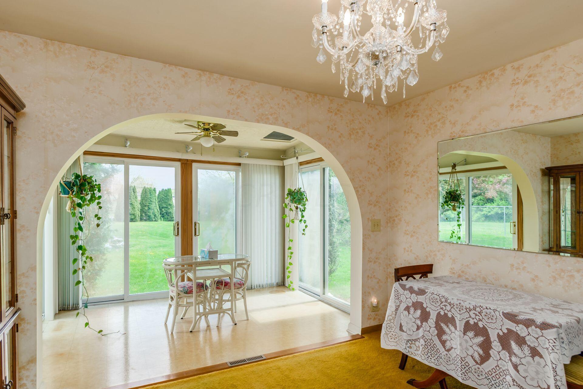 1098 Ross Road Columbus, OH 43227 - Photo 9 of 44 Gallery Image 9
