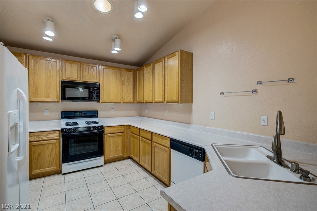 2159 Hidden Ranch Terrace Henderson, NV 89052 - Photo 10 of 40